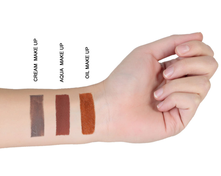 Cream, Aqua, Oil Make-up im Vergleich in Braun