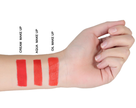 Cream, Aqua und Oil Make-up im Vergleich in Rot