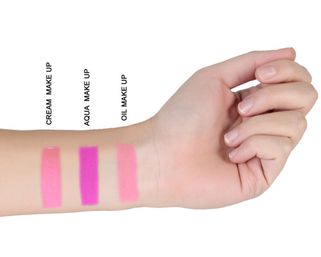 Cream, Aqua und Oil Make-up im Vergleich in Fuchsia