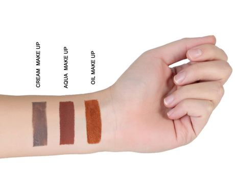 Cream, Aqua und Oil Make-up im Vergleich in Braun