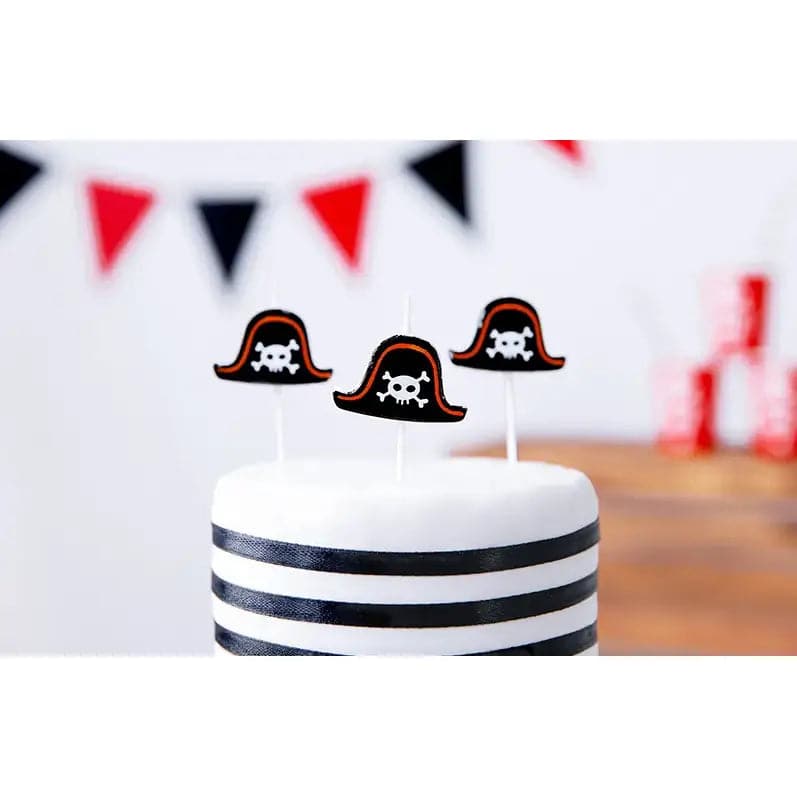 Geburtstagskerzen Piraten auf Torte